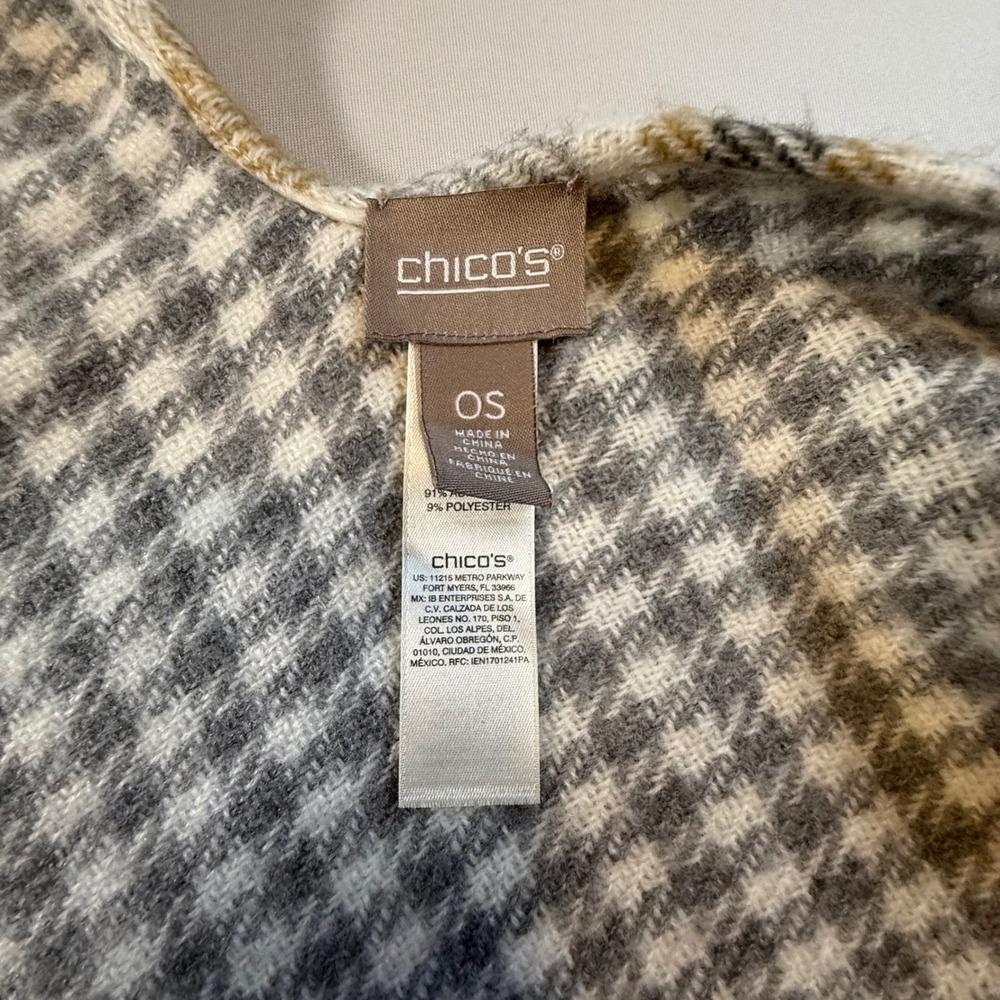 Chicos Reversible Plaid Houndstooth Shawl Cape Poncho Wrap Fringe Tan Grey OS - Picture 6 of 10